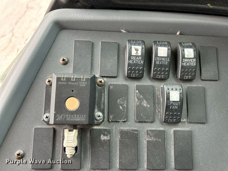 image for item NE9700 2008 IC CE200 school bus