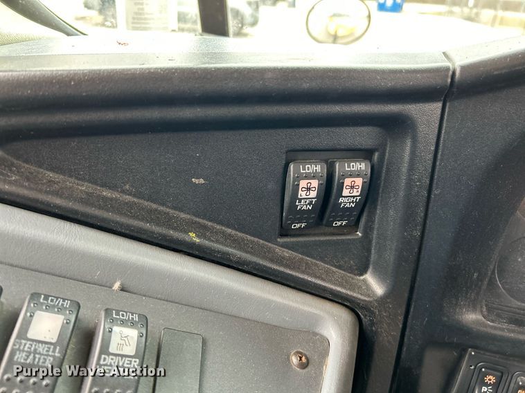 image for item NE9700 2008 IC CE200 school bus