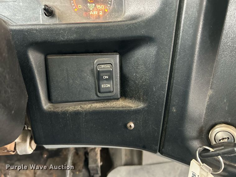 image for item NE9700 2008 IC CE200 school bus