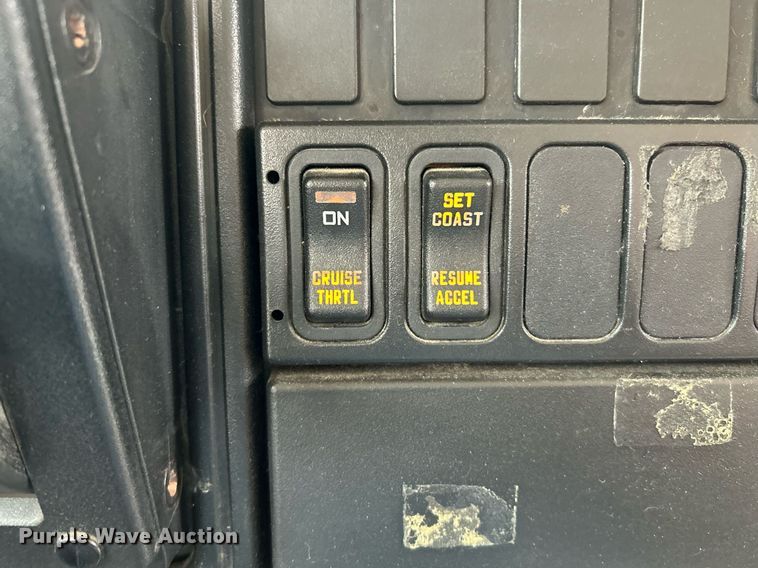 image for item NE9700 2008 IC CE200 school bus