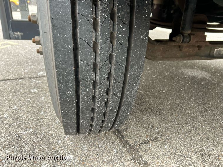 image for item NE9700 2008 IC CE200 school bus