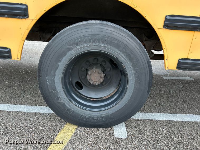 image for item NE9700 2008 IC CE200 school bus