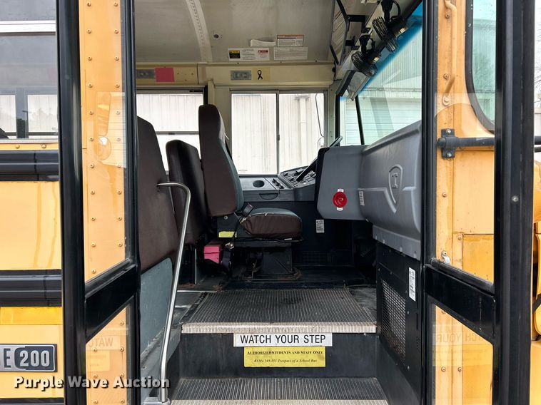 image for item NE9701 2008 IC CE200 school bus
