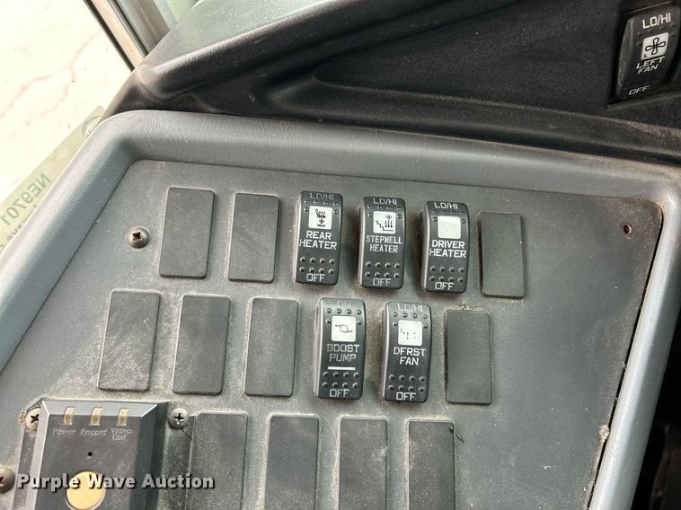 image for item NE9701 2008 IC CE200 school bus