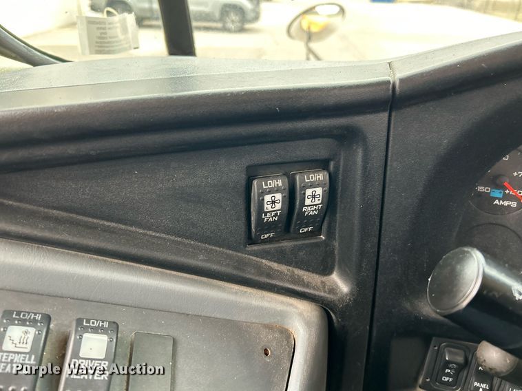 image for item NE9701 2008 IC CE200 school bus