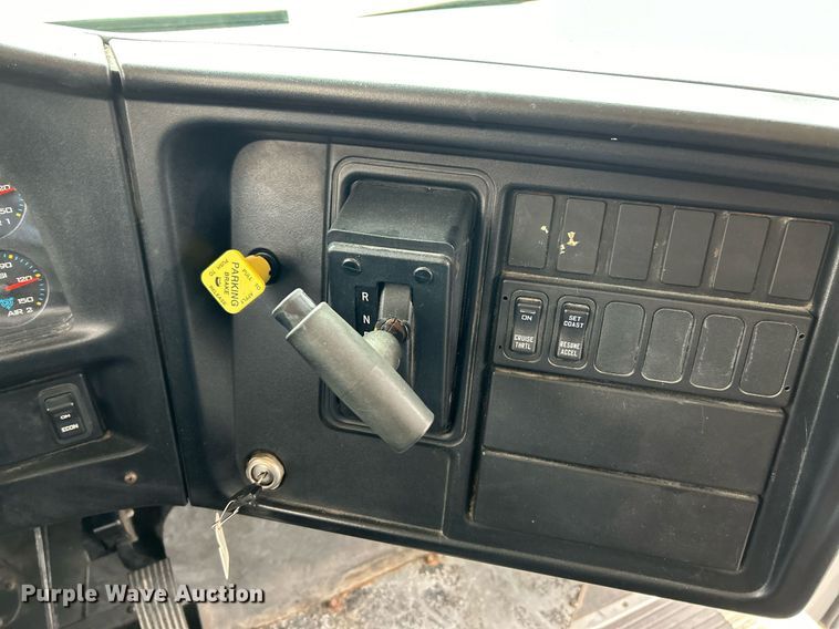 image for item NE9701 2008 IC CE200 school bus