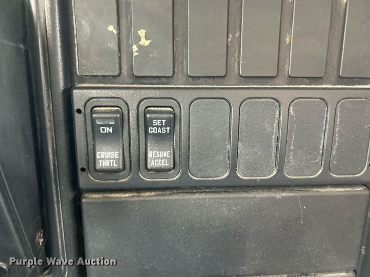 image for item NE9701 2008 IC CE200 school bus