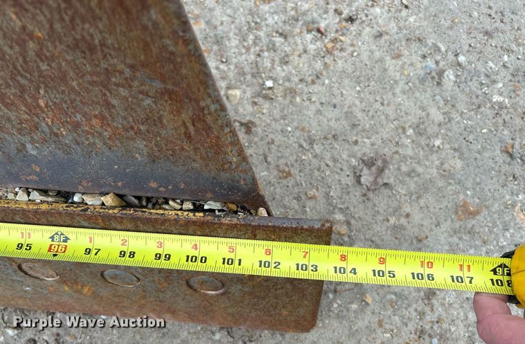 image for item NE9702 1987 Caterpillar D4H Series II dozer