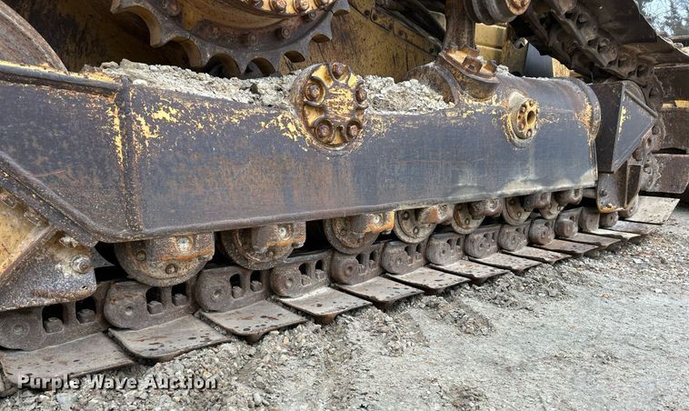 image for item NE9702 1987 Caterpillar D4H Series II dozer