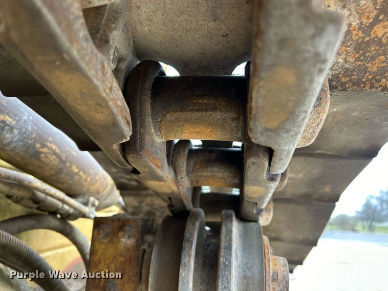 image for item NE9702 1987 Caterpillar D4H Series II dozer