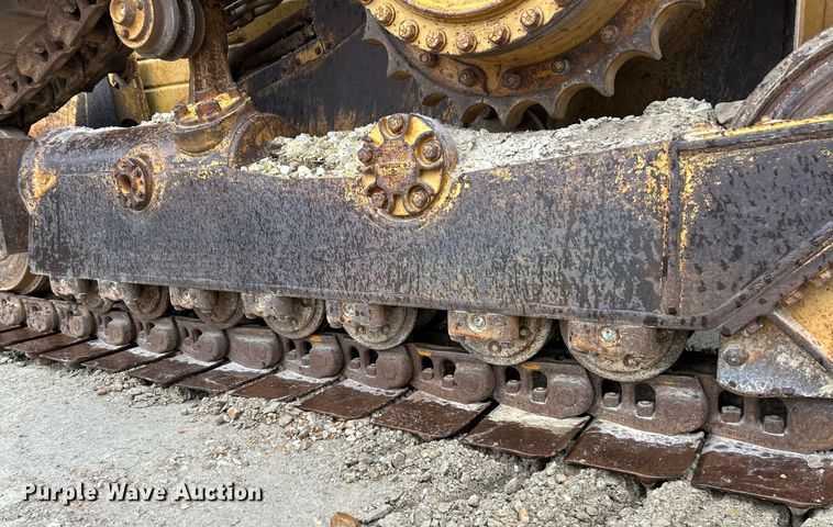 image for item NE9702 1987 Caterpillar D4H Series II dozer