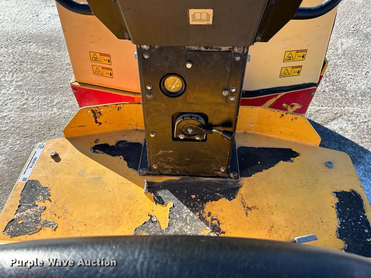 image for item NE9714 1999 Dynapac CC102 10 Series double drum vibratory roller