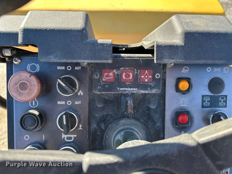 image for item NE9714 1999 Dynapac CC102 10 Series double drum vibratory roller