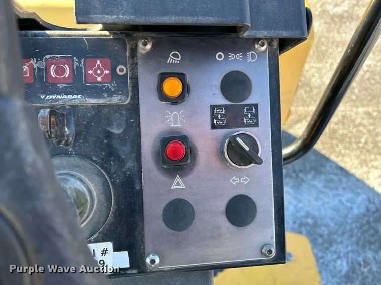 image for item NE9714 1999 Dynapac CC102 10 Series double drum vibratory roller