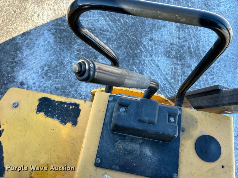 image for item NE9714 1999 Dynapac CC102 10 Series double drum vibratory roller