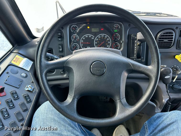 image for item NE9720 2014 Thomas Built school bus