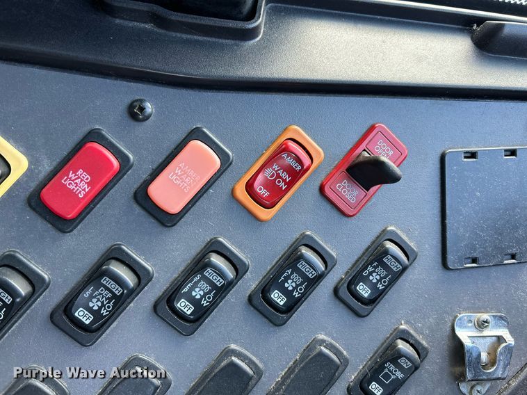 image for item NE9720 2014 Thomas Built school bus