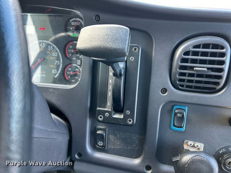 image for item NE9720 2014 Thomas Built school bus