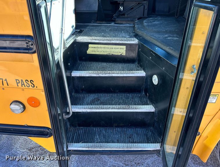 image for item NE9721 2014 Thomas Built school bus