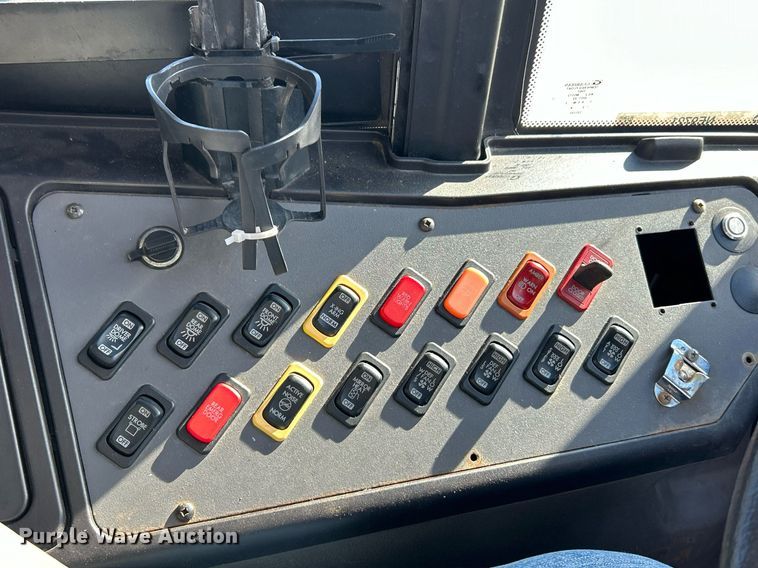 image for item NE9721 2014 Thomas Built school bus