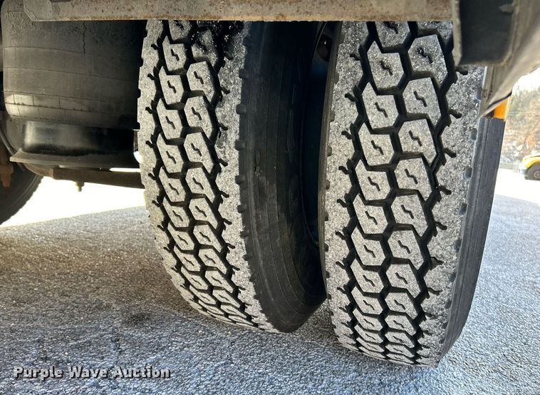 image for item NE9721 2014 Thomas Built school bus