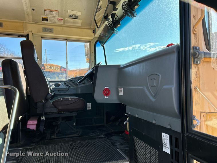 image for item NE9722 2008 IC CE200 school bus