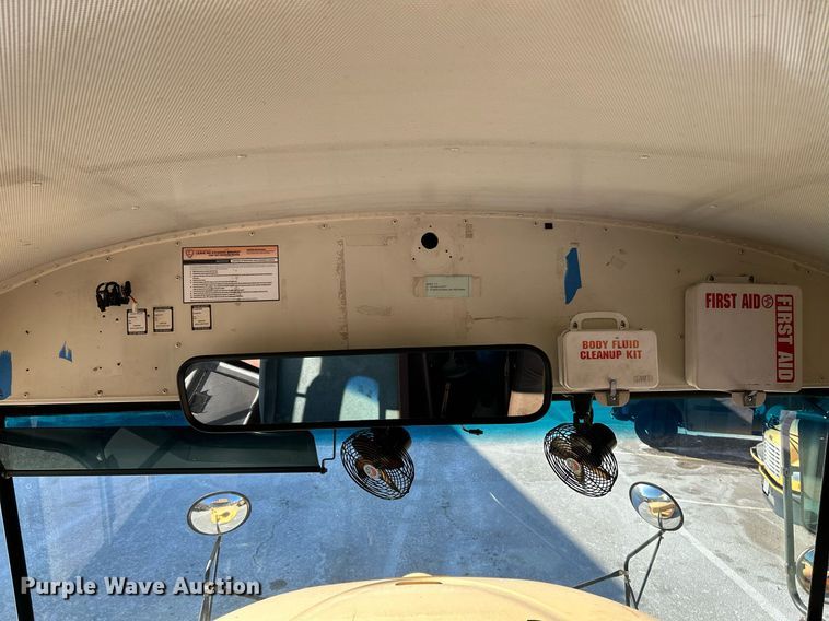 image for item NE9722 2008 IC CE200 school bus