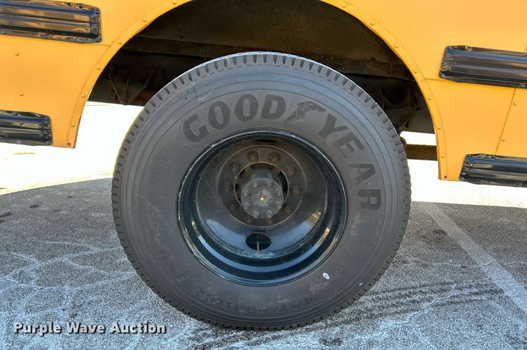 image for item NE9722 2008 IC CE200 school bus