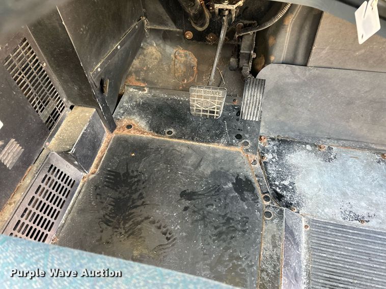 image for item NE9723 2008 IC CE200 school bus