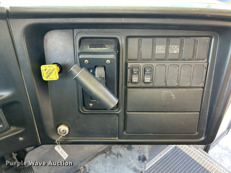 image for item NE9723 2008 IC CE200 school bus