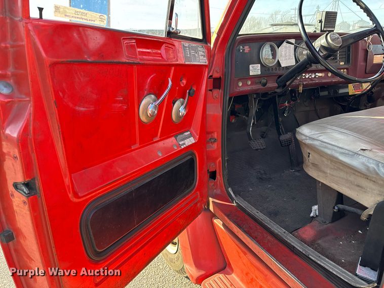 image for item NI9725 1969 GMC 5500 fire truck