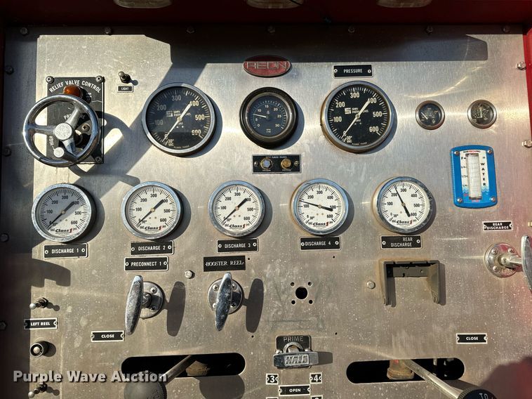 image for item NI9726 1989 Maxim pumper fire truck