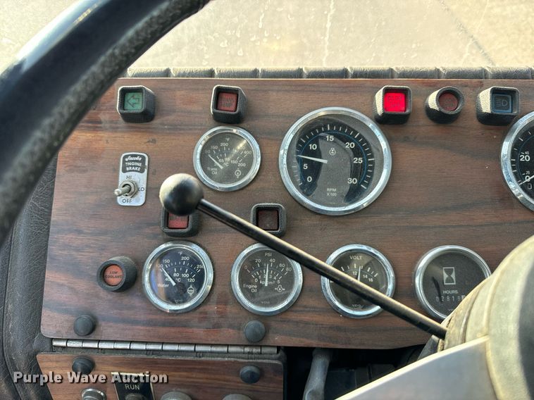 image for item NI9726 1989 Maxim pumper fire truck