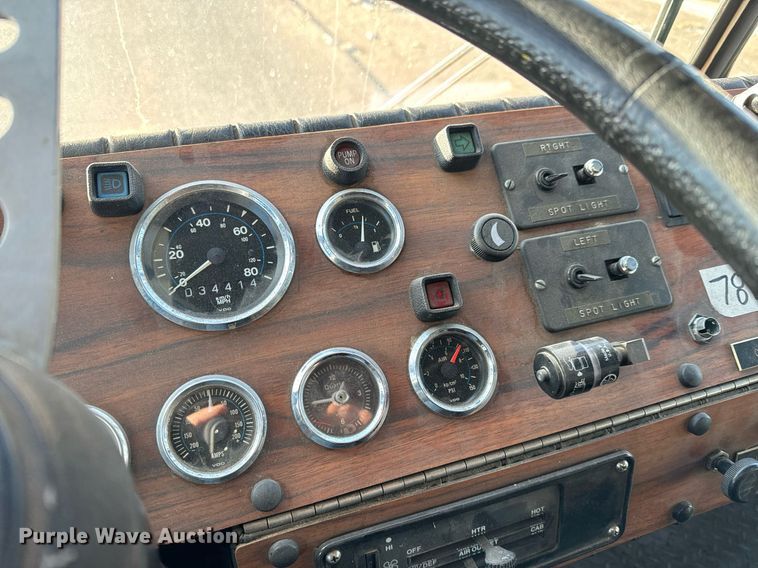 image for item NI9726 1989 Maxim pumper fire truck