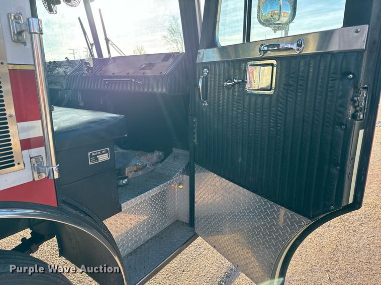 image for item NI9726 1989 Maxim pumper fire truck