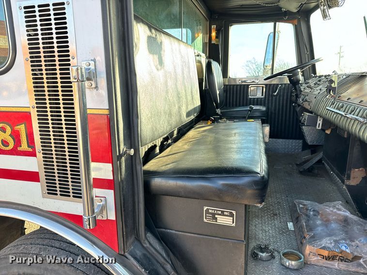 image for item NI9726 1989 Maxim pumper fire truck