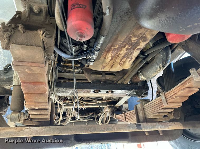 image for item NI9726 1989 Maxim pumper fire truck