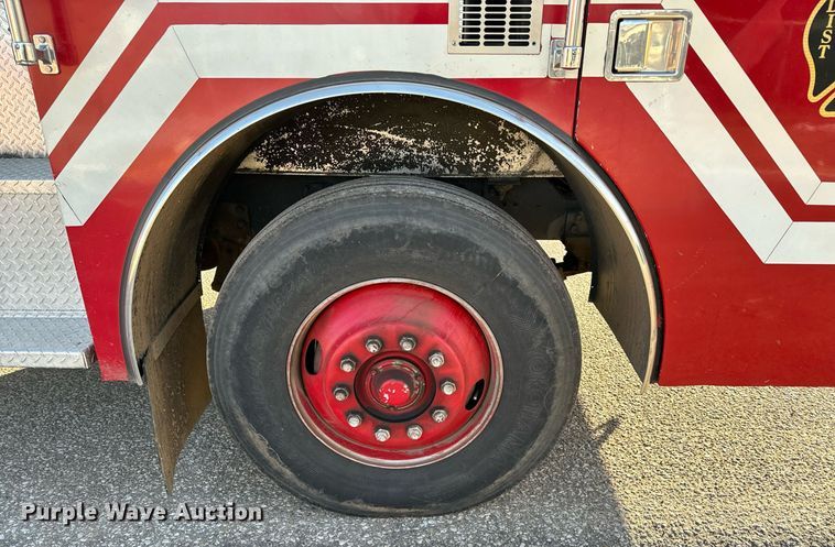 image for item NI9726 1989 Maxim pumper fire truck