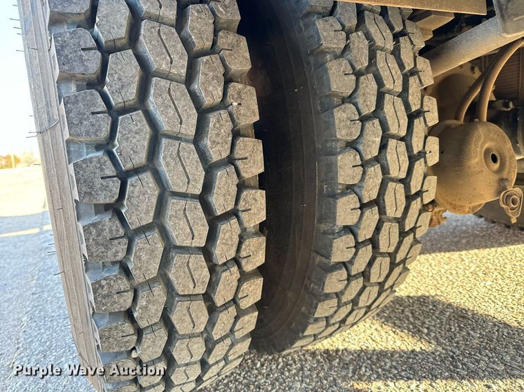 image for item NI9726 1989 Maxim pumper fire truck