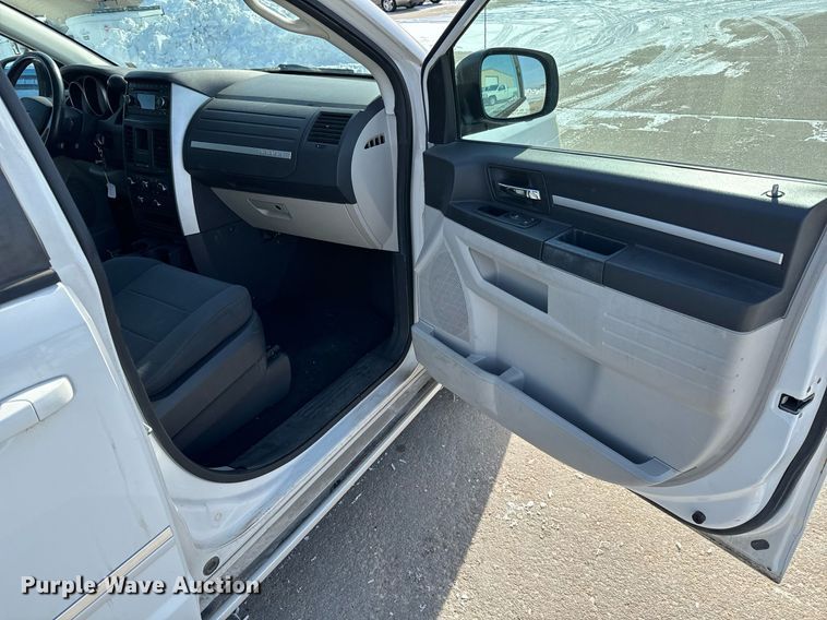 image for item NI9727 2008 Dodge  Grand Caravan SXT van