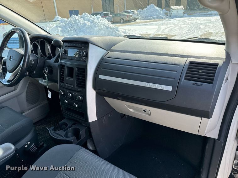image for item NI9727 2008 Dodge  Grand Caravan SXT van