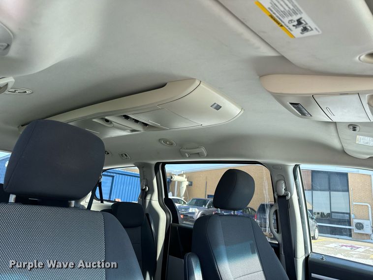 image for item NI9727 2008 Dodge  Grand Caravan SXT van