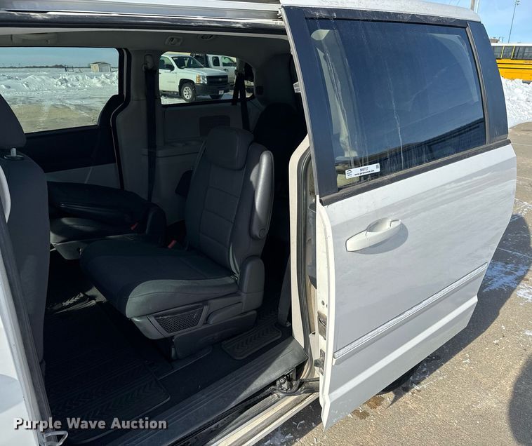 image for item NI9727 2008 Dodge  Grand Caravan SXT van