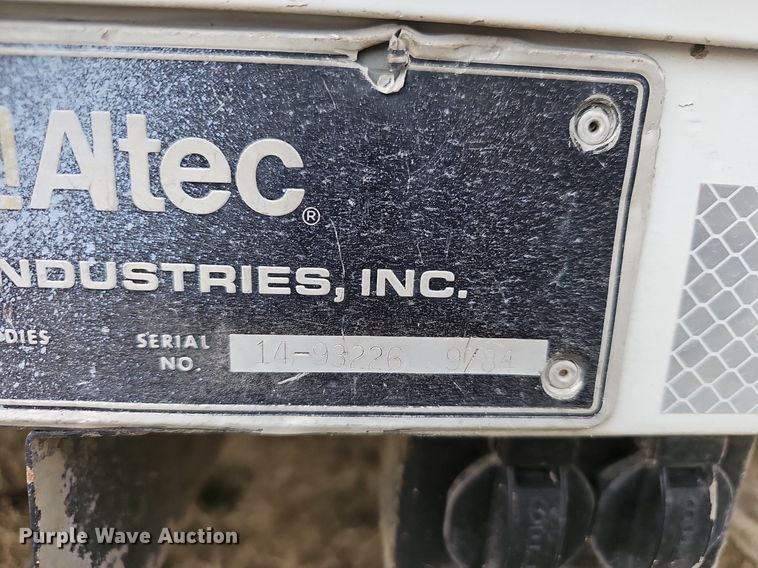 image for item NP9343 1985 Ford F8000 digger derrick truck