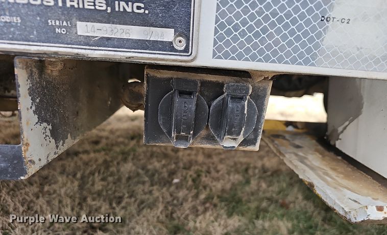 image for item NP9343 1985 Ford F8000 digger derrick truck