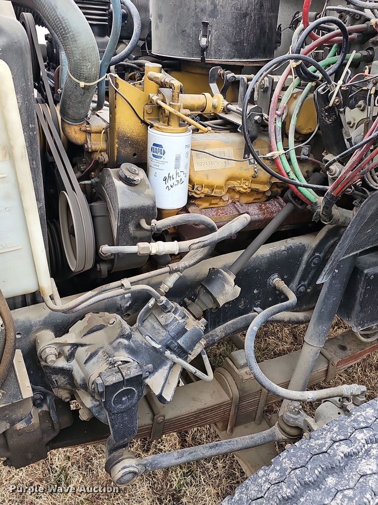 image for item NP9343 1985 Ford F8000 digger derrick truck