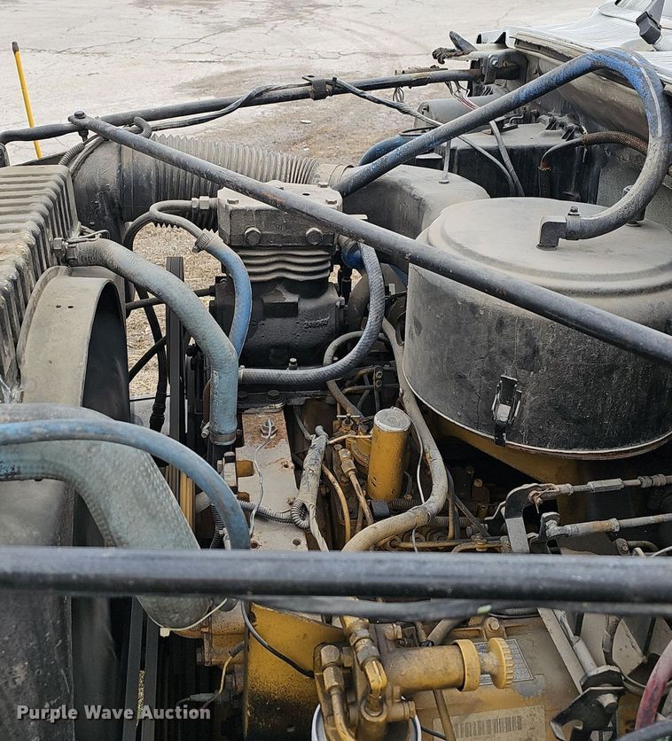 image for item NP9343 1985 Ford F8000 digger derrick truck