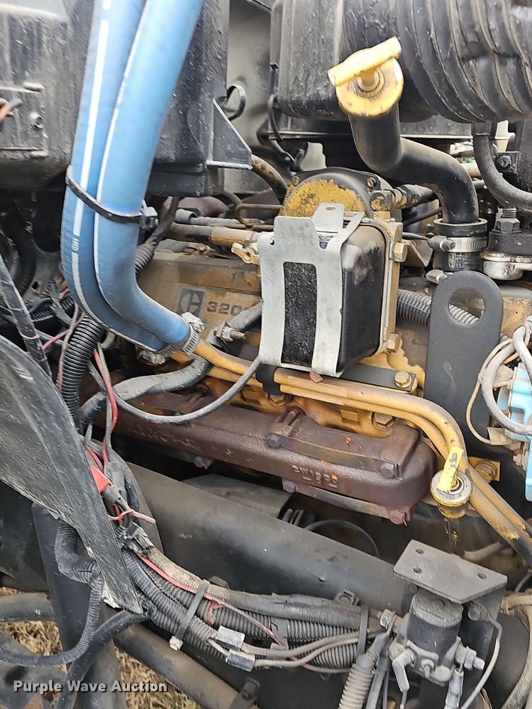 image for item NP9343 1985 Ford F8000 digger derrick truck