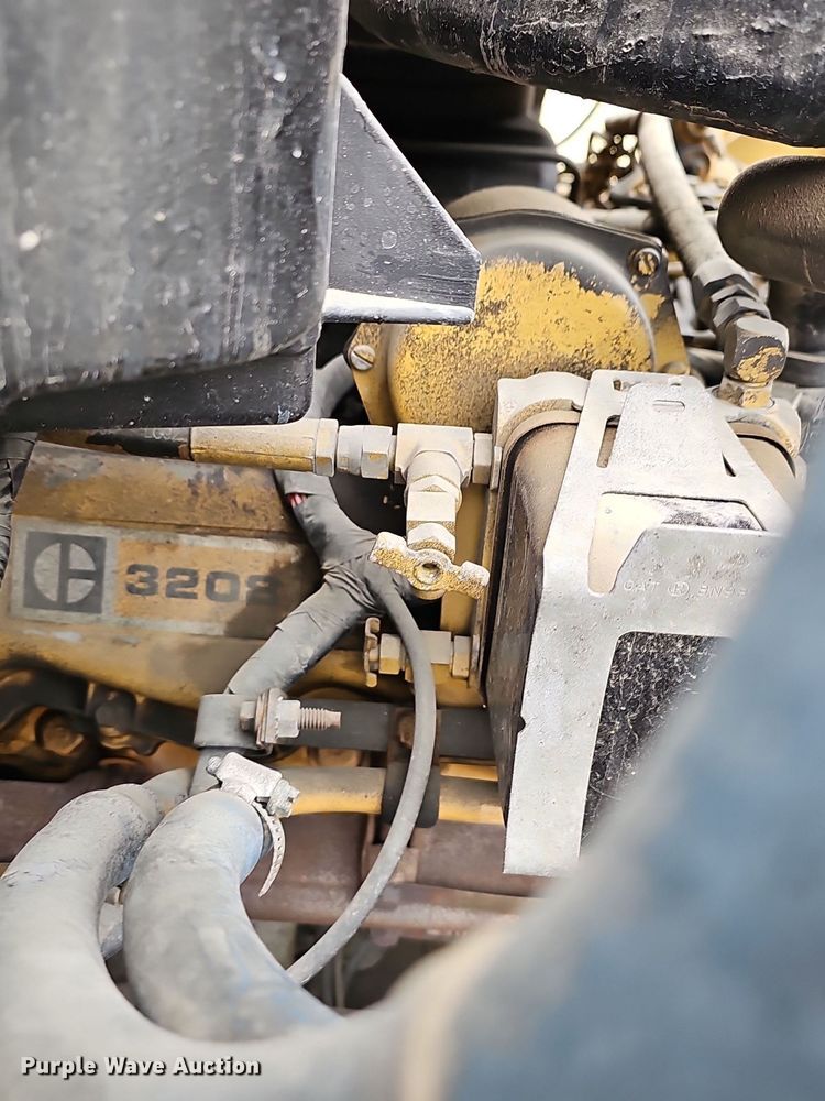 image for item NP9343 1985 Ford F8000 digger derrick truck