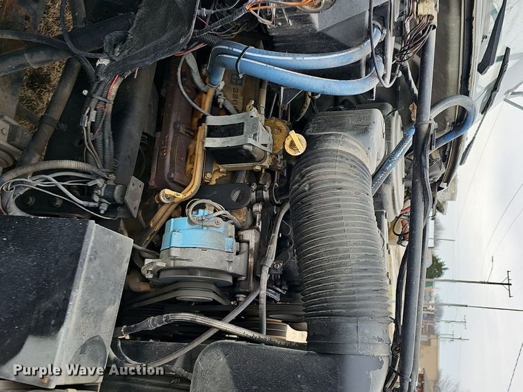 image for item NP9343 1985 Ford F8000 digger derrick truck